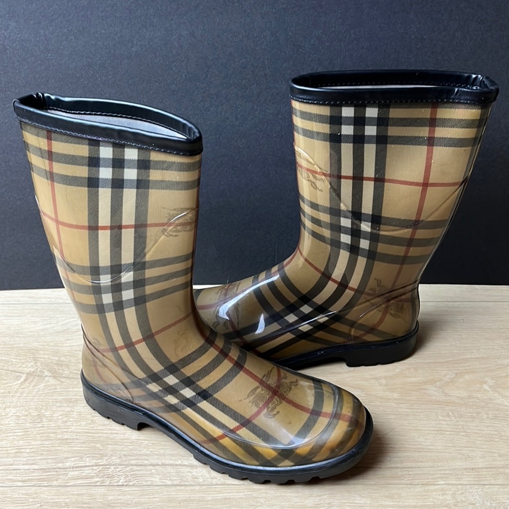 BURBERRY RUBBER PRINTED RAIN BOOTS WOMENS SIZE 37